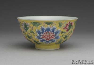 图片[3]-Bowl with peonies on a yellow ground in painted enamels, Qing dynasty, Kangxi reign (1662-1722)-China Archive